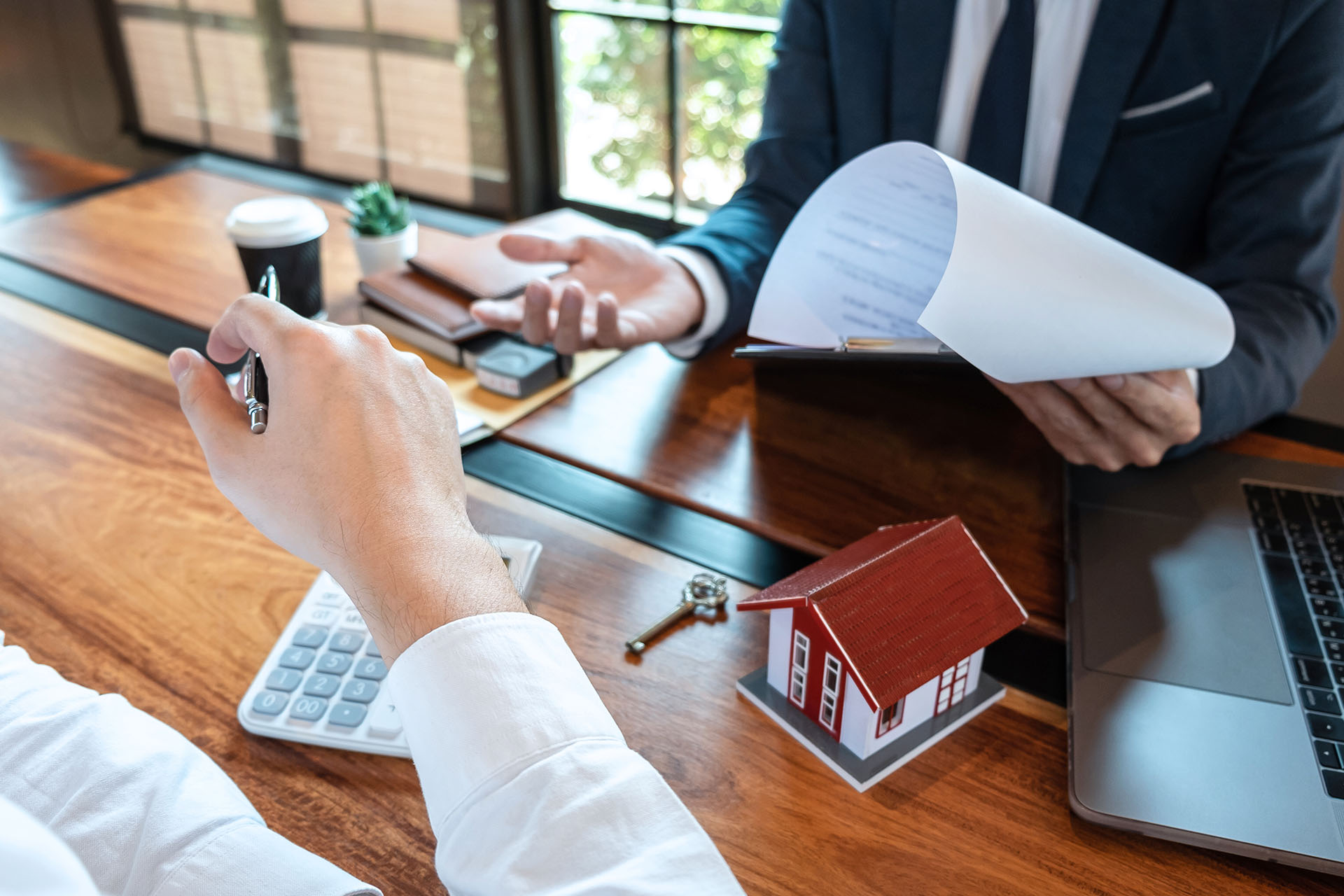 Do You Need a Lawyer to Draft Your Commercial Purchase Agreement in Ontario - Featured Image